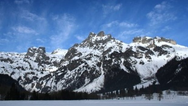 Pohled z Wengerau na Eiskogel (pohled na Tennengebirge z jihu) Hlavní foto článku