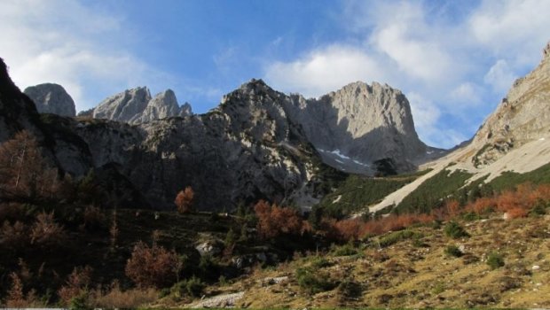Autor:Mario Zott, Zdroj: www.alpenvereinaktiv.com, výstup k chatě Gruttenhütte Hlavní foto článku